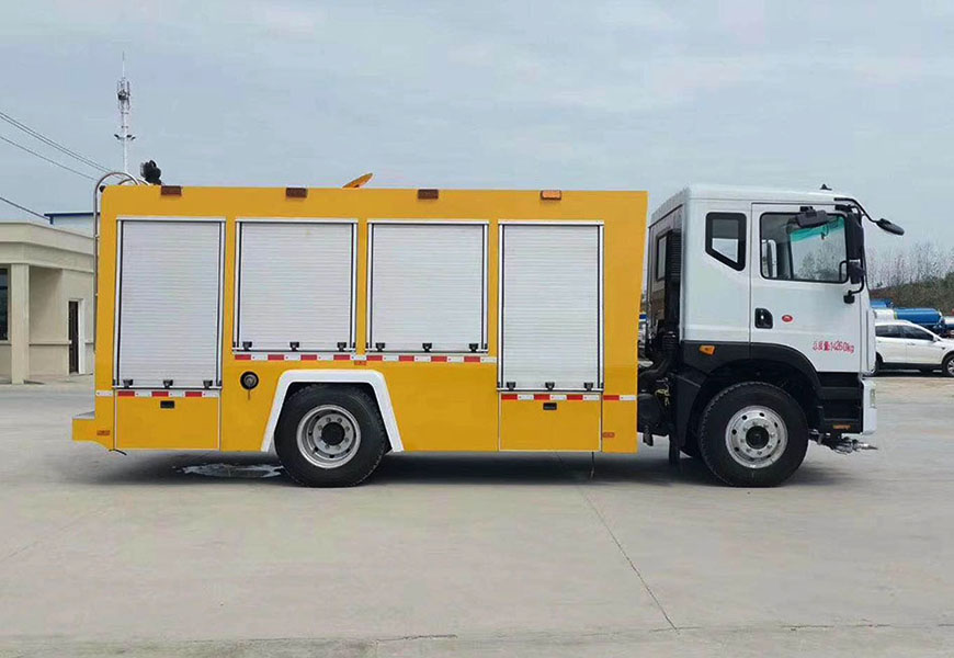 東風(fēng)D9國(guó)六排水搶險(xiǎn)車(chē)
