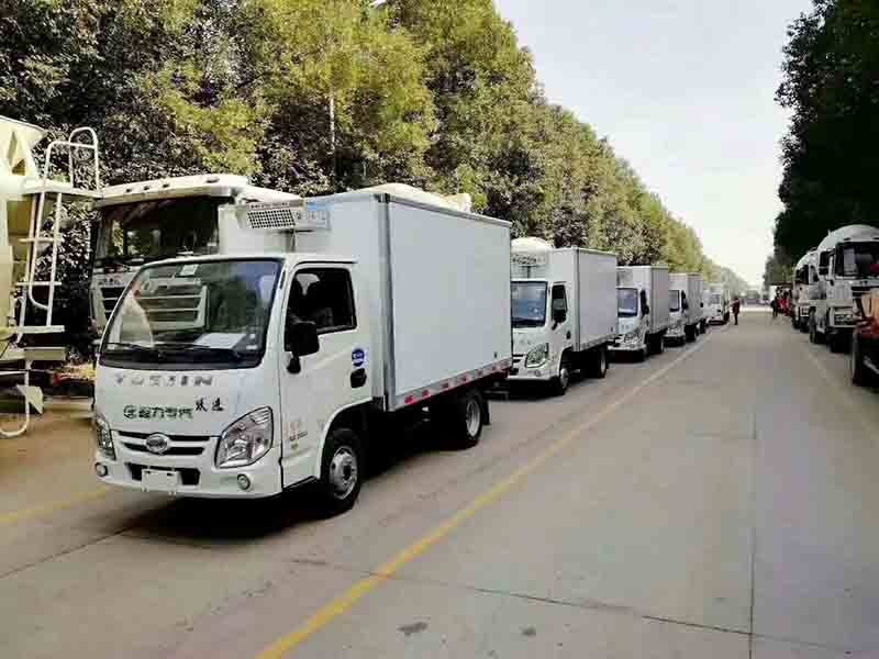 程力專業(yè)廠8臺(tái)冷藏車齊發(fā)